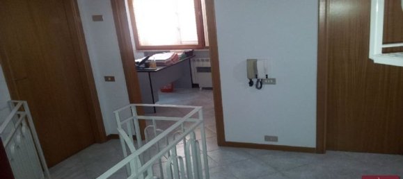 مكتب في Santa Flavia, Italy 105متر مربع رقم 87898 9