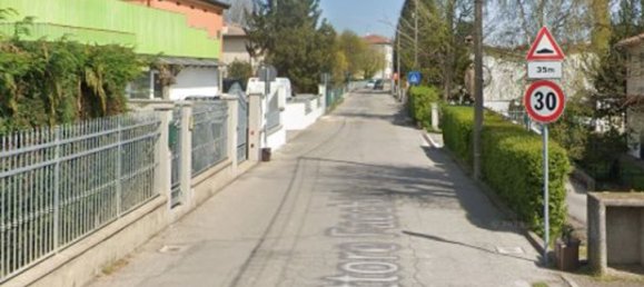 5 rooms Apartment in Terre del Reno, Italy No. 25070 16