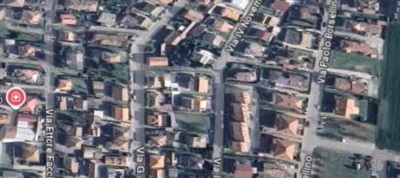 5 rooms Apartment in Terre del Reno, Italy No. 25070 3