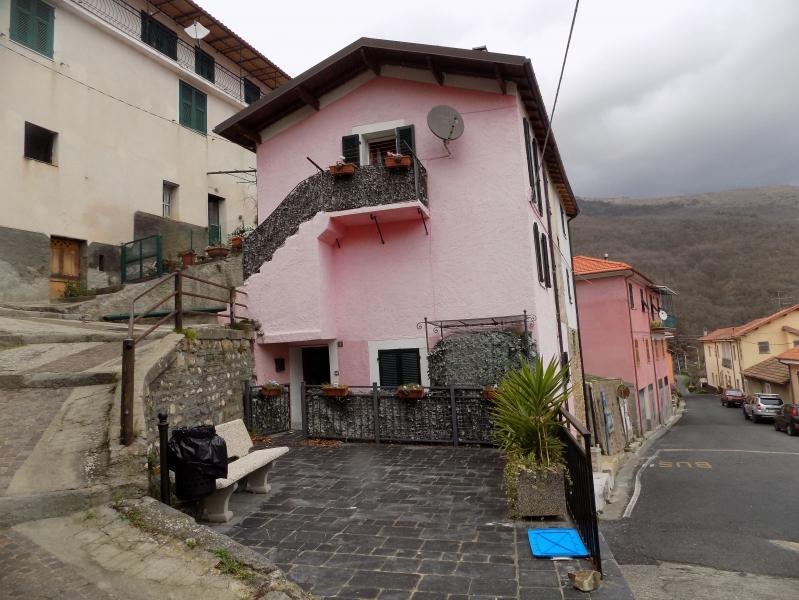 3 rooms House in Aurigo, Italy No. 235130