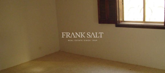 4 bedrooms Villa in Attard, Malta No. 3349 5