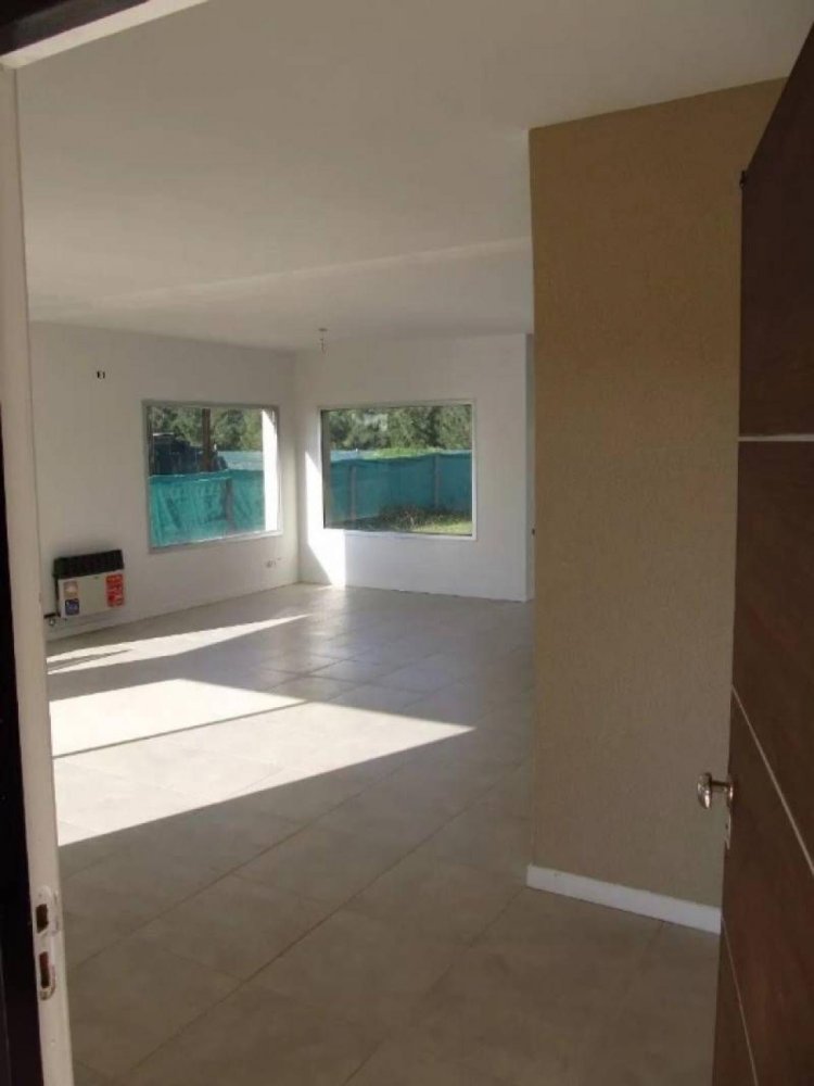 2 bedrooms House in Tigre, Argentina No. 7