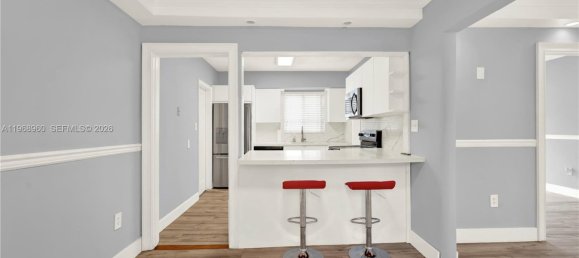 3 Schlafzimmer Villa in Miami, USA, Nr. 615494 8