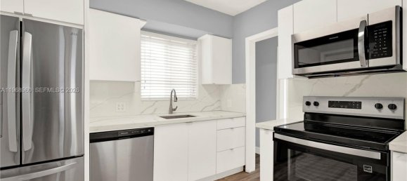 3 Schlafzimmer Villa in Miami, USA, Nr. 615494 7