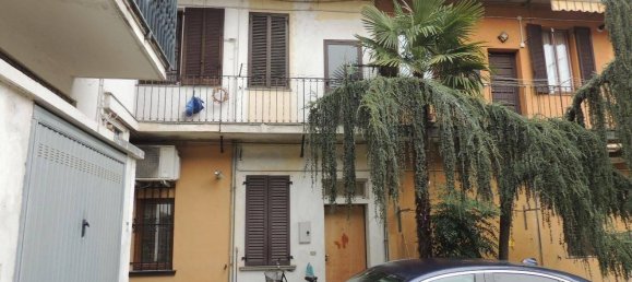 2 bedrooms Apartment in Abbiategrasso, Italy No. 282588 4