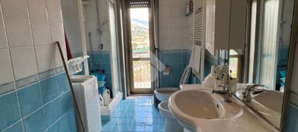 4 rooms Apartment in Salerno, Italy No. 4660 4