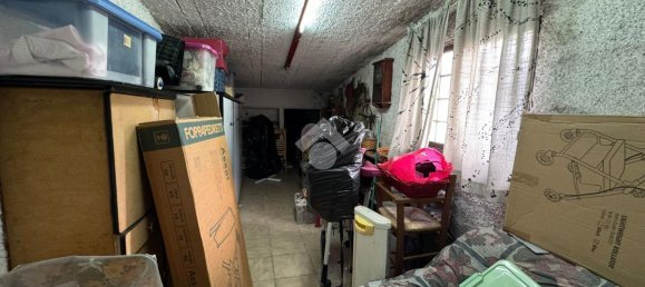 4 rooms Apartment in Salerno, Italy No. 4660 2