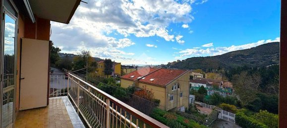 4 rooms Apartment in Salerno, Italy No. 4660 7