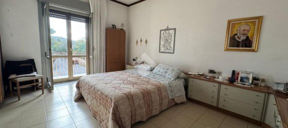 4 rooms Apartment in Salerno, Italy No. 4660 17