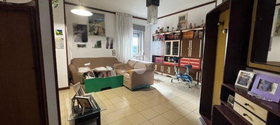 4 rooms Apartment in Salerno, Italy No. 4660 10
