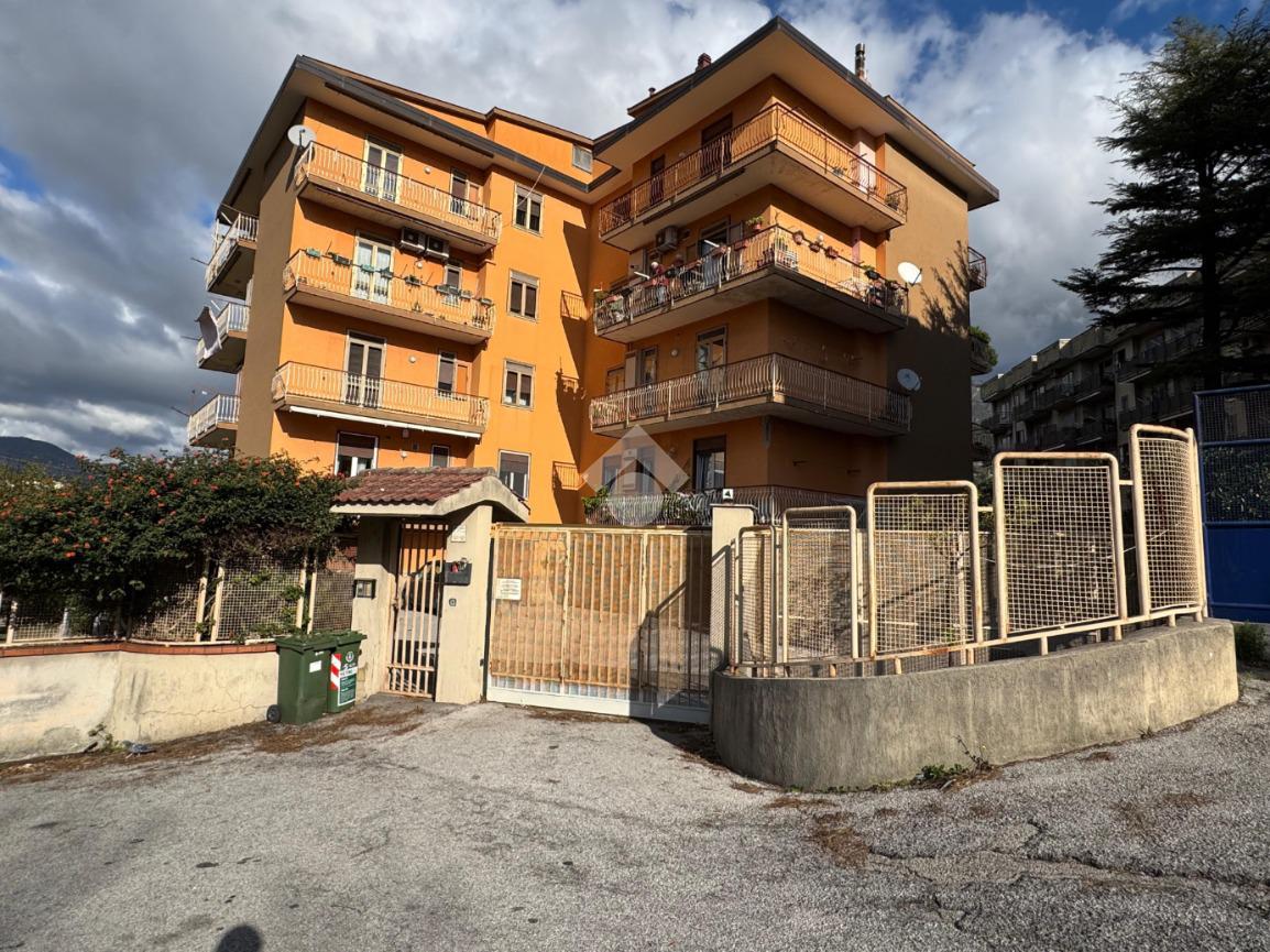 4 rooms Apartment in Salerno, Italy No. 4660