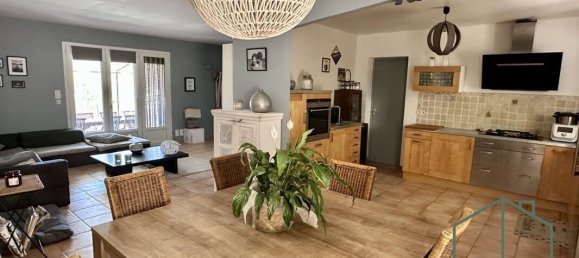 4 bedrooms Villa in Lancon-Provence, France No. 347875 10