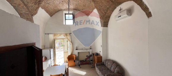 Studio in Grassano, Italy No. 136199 3