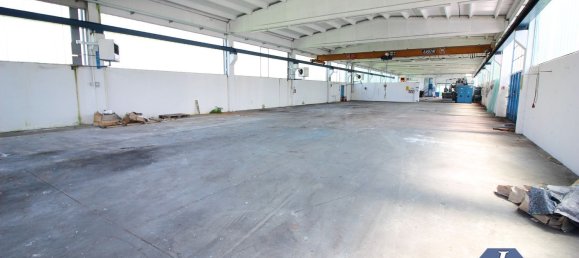 1280m² Warehouse in Gorla Maggiore, Italy No. 73671 11