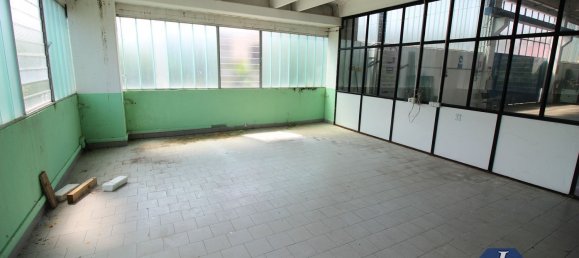 1280m² Warehouse in Gorla Maggiore, Italy No. 73671 7