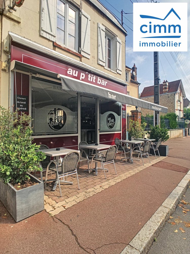 Propiedad comercial en Montargis, France No. 69866