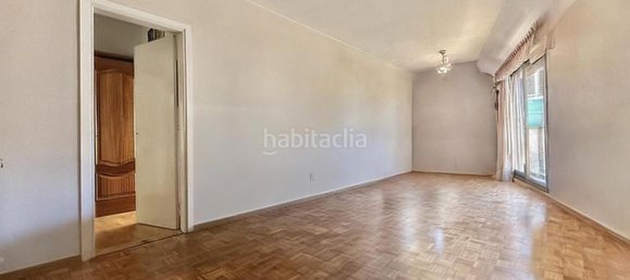 4 bedrooms Apartment in Barcelona, Spain No. 171137 4