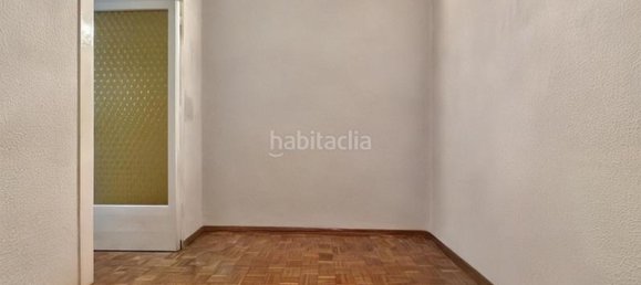 4 bedrooms Apartment in Barcelona, Spain No. 171137 38