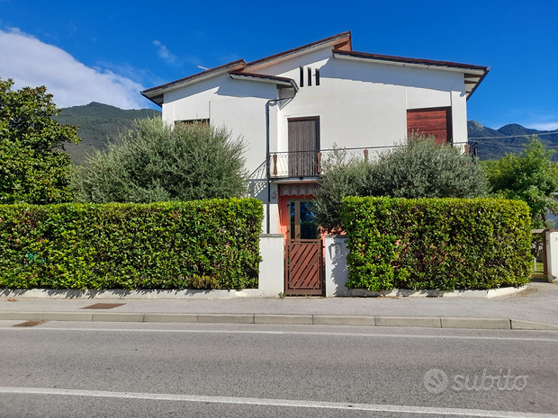 9 rooms Villa in Borso del Grappa, Italy No. 298549