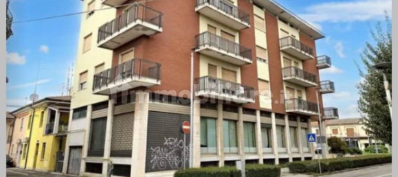 6 bedrooms Apartment in Castagnaro, Italy No. 322740 8