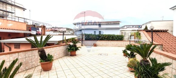 2 Schlafzimmer Haus in Casoria, Italy, Nr. 121998 3