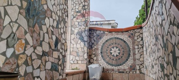 2 Schlafzimmer Haus in Casoria, Italy, Nr. 121998 5