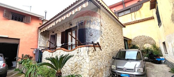 2 Schlafzimmer Haus in Casoria, Italy, Nr. 121998 31