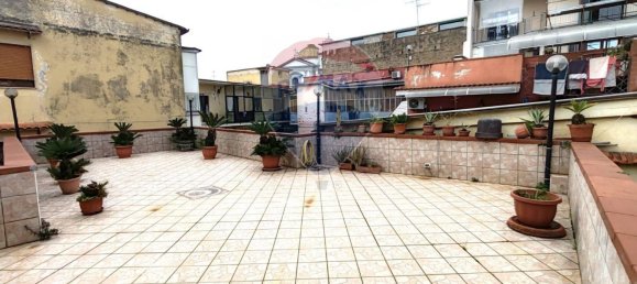 2 Schlafzimmer Haus in Casoria, Italy, Nr. 121998 2