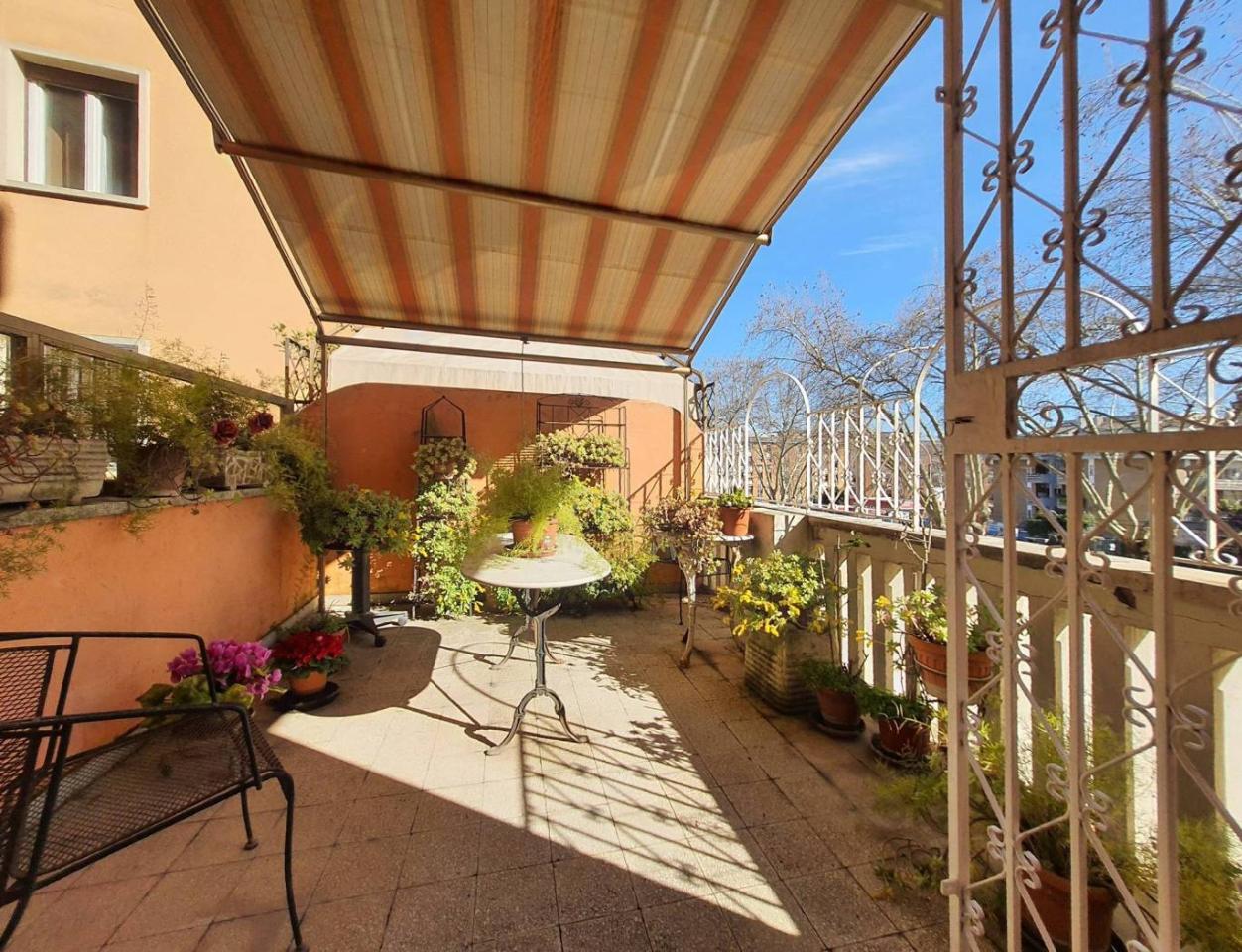 Apartamento de 3 divisões em Rome, Italy N.º 18444