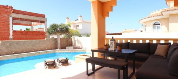 Villa de 4 dormitorios en Ciudad Quesada, Spain No. 176554 18