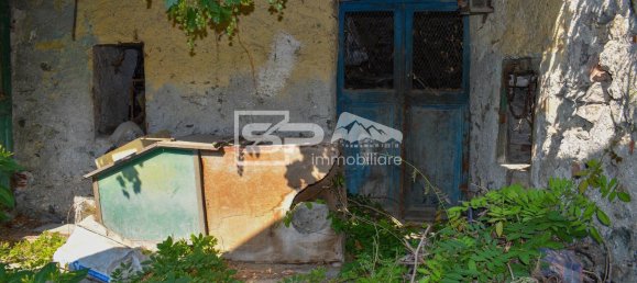 4 bedrooms House in Condove, Italy No. 364047 10