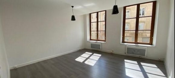 1 bedroom Apartment in Nancy, France No. 232454 2