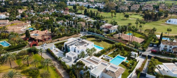 6 bedrooms Villa in Marbella, Spain No. 251099 34