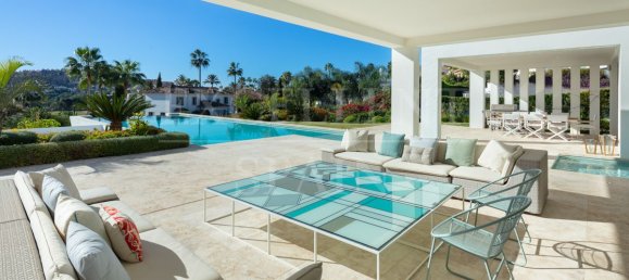 6 bedrooms Villa in Marbella, Spain No. 251099 3