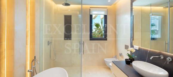 6 bedrooms Villa in Marbella, Spain No. 251099 22