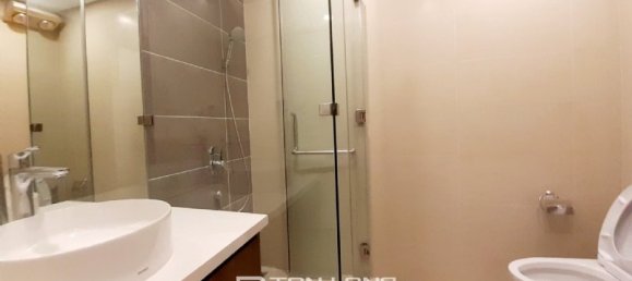 3 bedrooms Apartment in Bac Tu Liem, Vietnam No. 1042 11