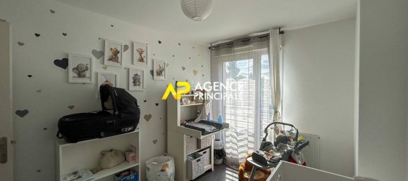 2 bedrooms Apartment in Bezons, France No. 172814 10