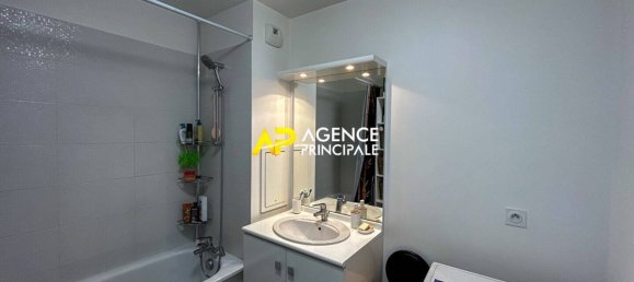 2 bedrooms Apartment in Bezons, France No. 172814 6