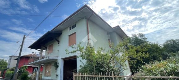 5 rooms House in Gozzano, Italy No. 76309 2