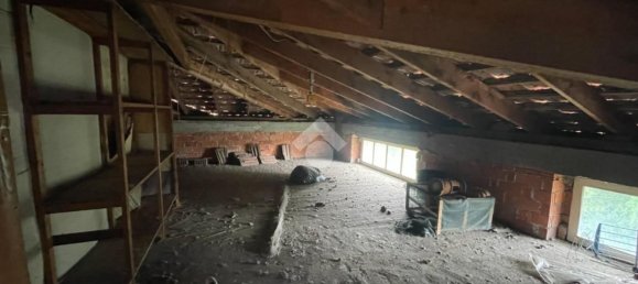 5 rooms House in Gozzano, Italy No. 76309 33