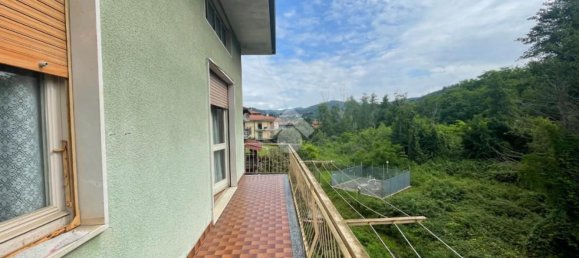 5 rooms House in Gozzano, Italy No. 76309 27