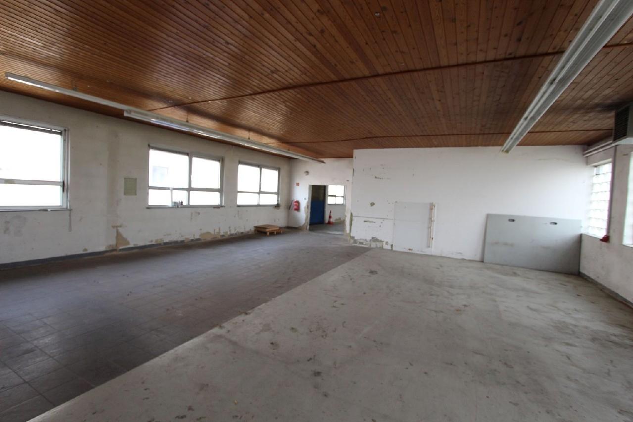 8غرفة عقار تجاري في Offenbach, Germany رقم 327284