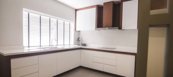 5 bedrooms Cafe / restaurant in Pattaya, Thailand No. 4098 5