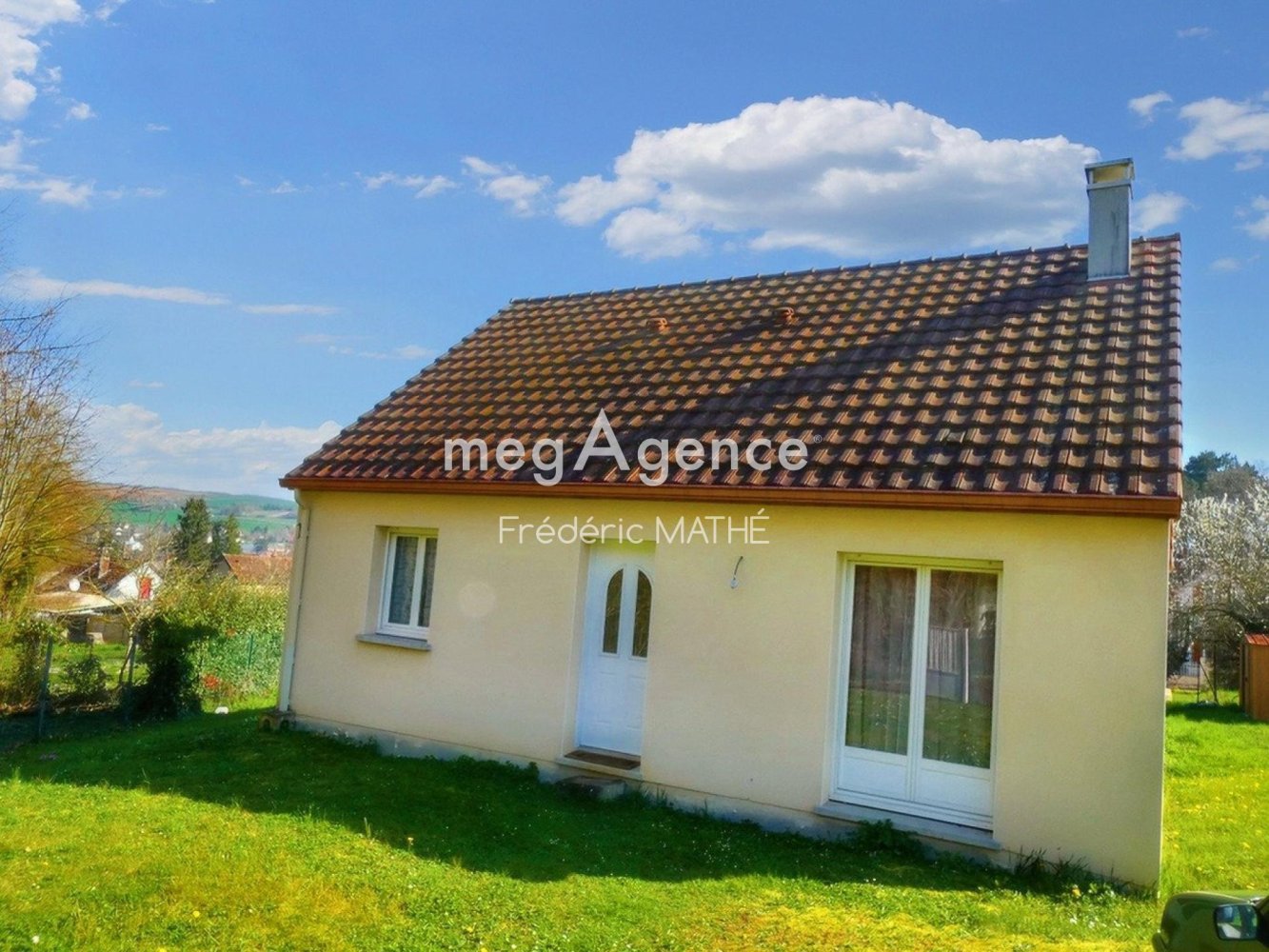 Casa de 2 dormitorios en Aube, France No. 85323