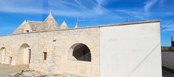 3 bedrooms House in Locorotondo, Italy No. 24785 11