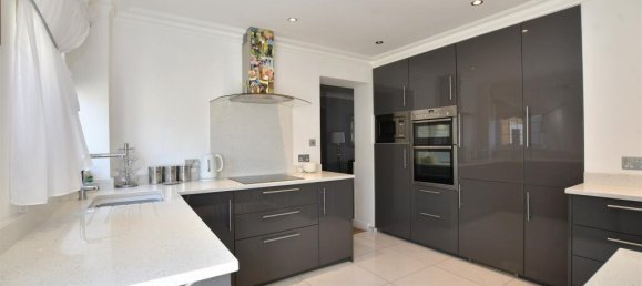 5 bedrooms House in Essex, United Kingdom No. 4134 3