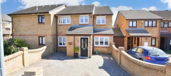 5 bedrooms House in Essex, United Kingdom No. 4134 2