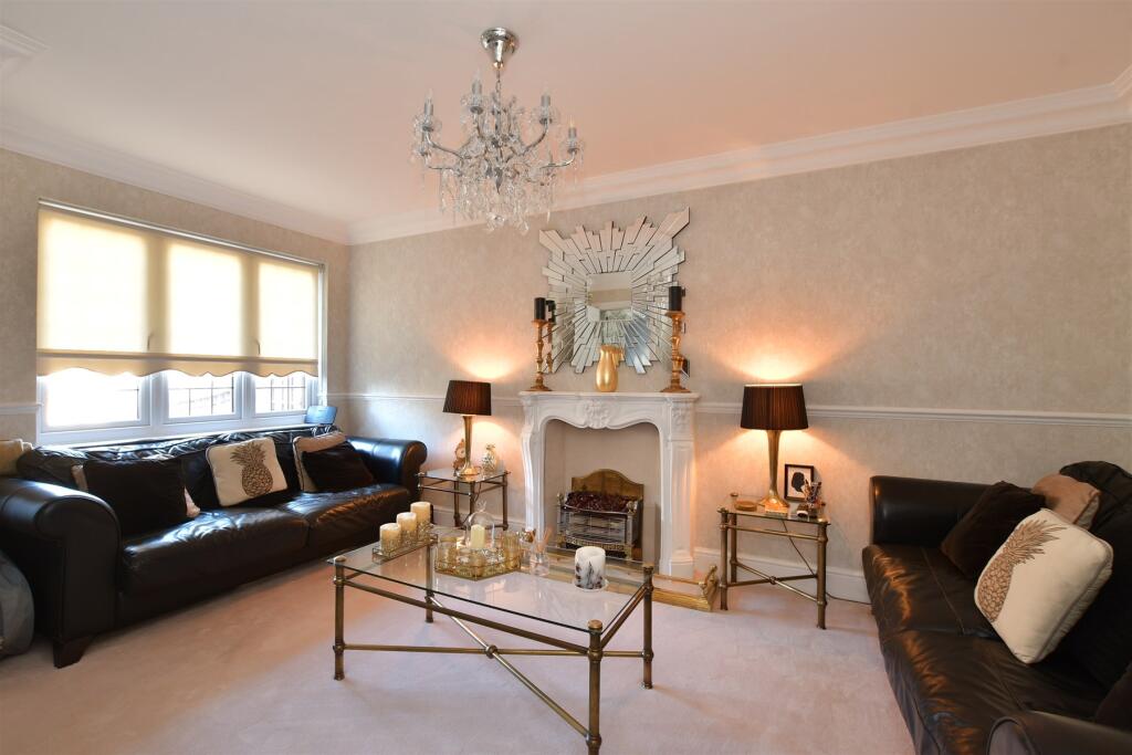 5 bedrooms House in Essex, United Kingdom No. 4134