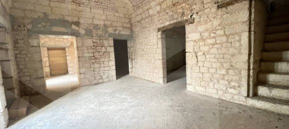 4 rooms Apartment in Conversano, Italy No. 19201 3