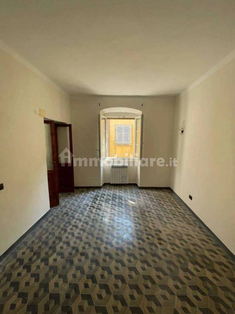 4 Schlafzimmer Wohnung in Sarzana, Italy, Nr. 76603